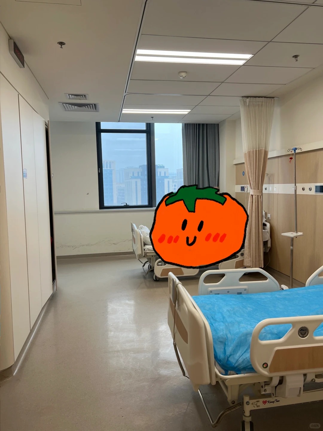 Comfortable inpatient ward room at Beijing GOBROAD Hospital